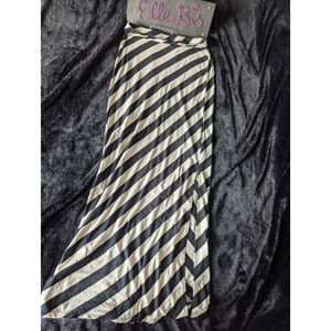 EUC Black/White Maxi Skirt with Skirt XS